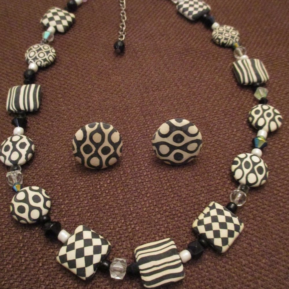 Vintage Black/White Beaded Necklace with Matching Pierced Earrings